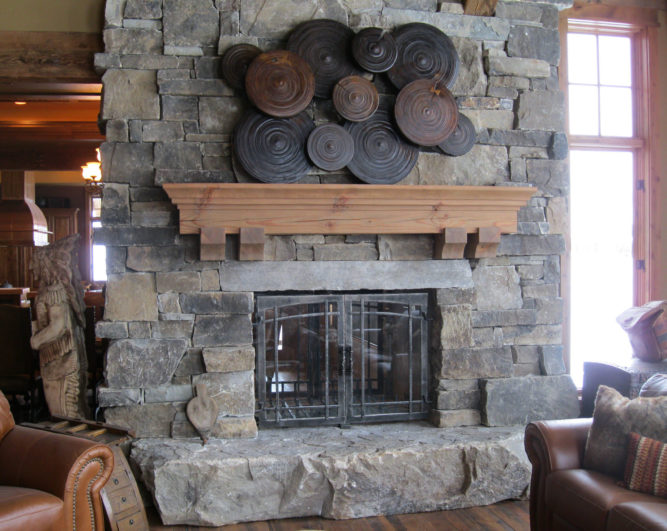 モンタナ州の石材、ディープクリークウォーリングの暖炉