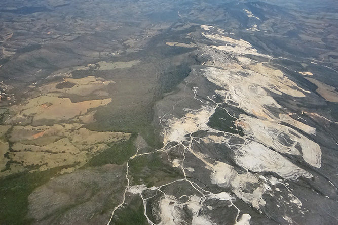 ブラジルクオーツ採石場空撮