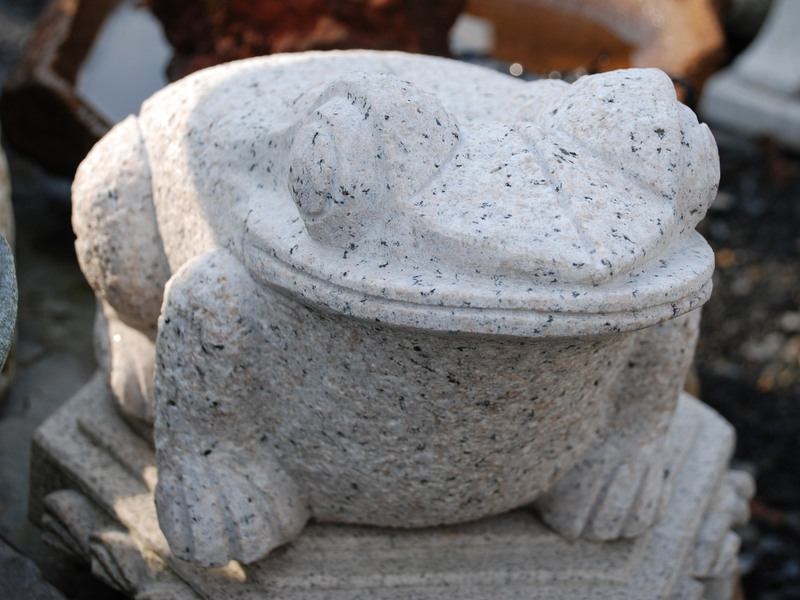 かえる 錆 | 造園資材館