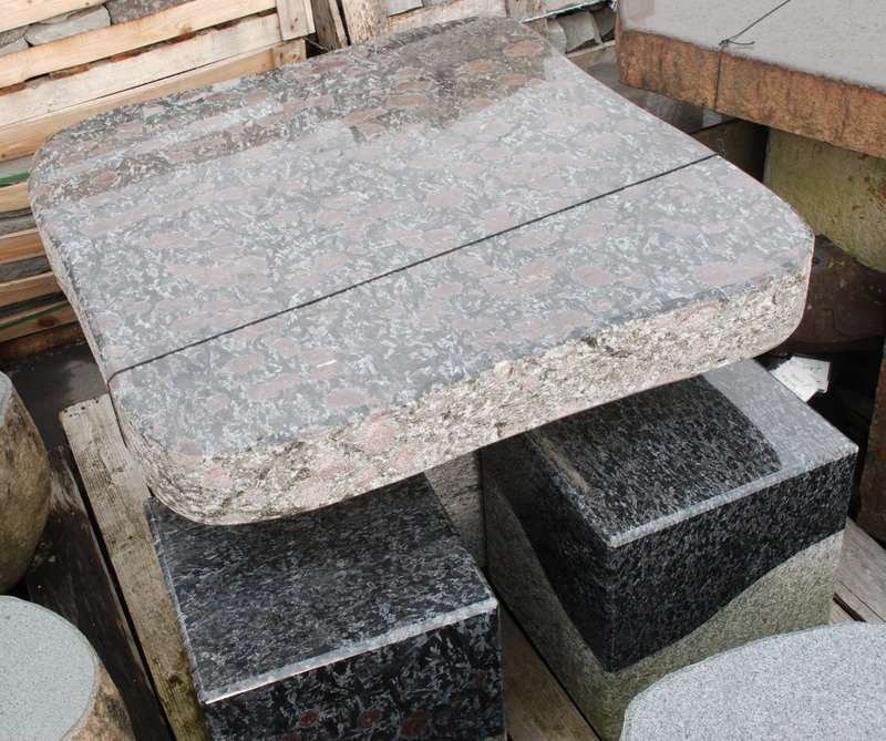 ストーンテーブルセット 山西黒紫 | 造園資材館
