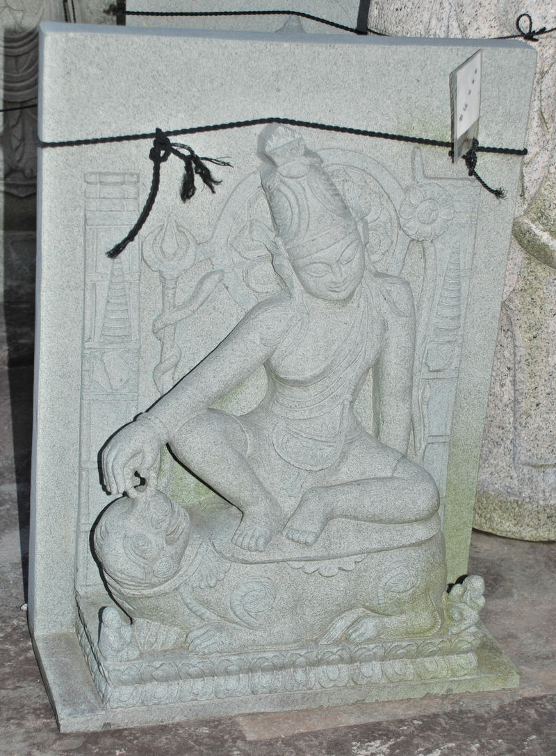 御影石 仏 角型 緑 | 造園資材館