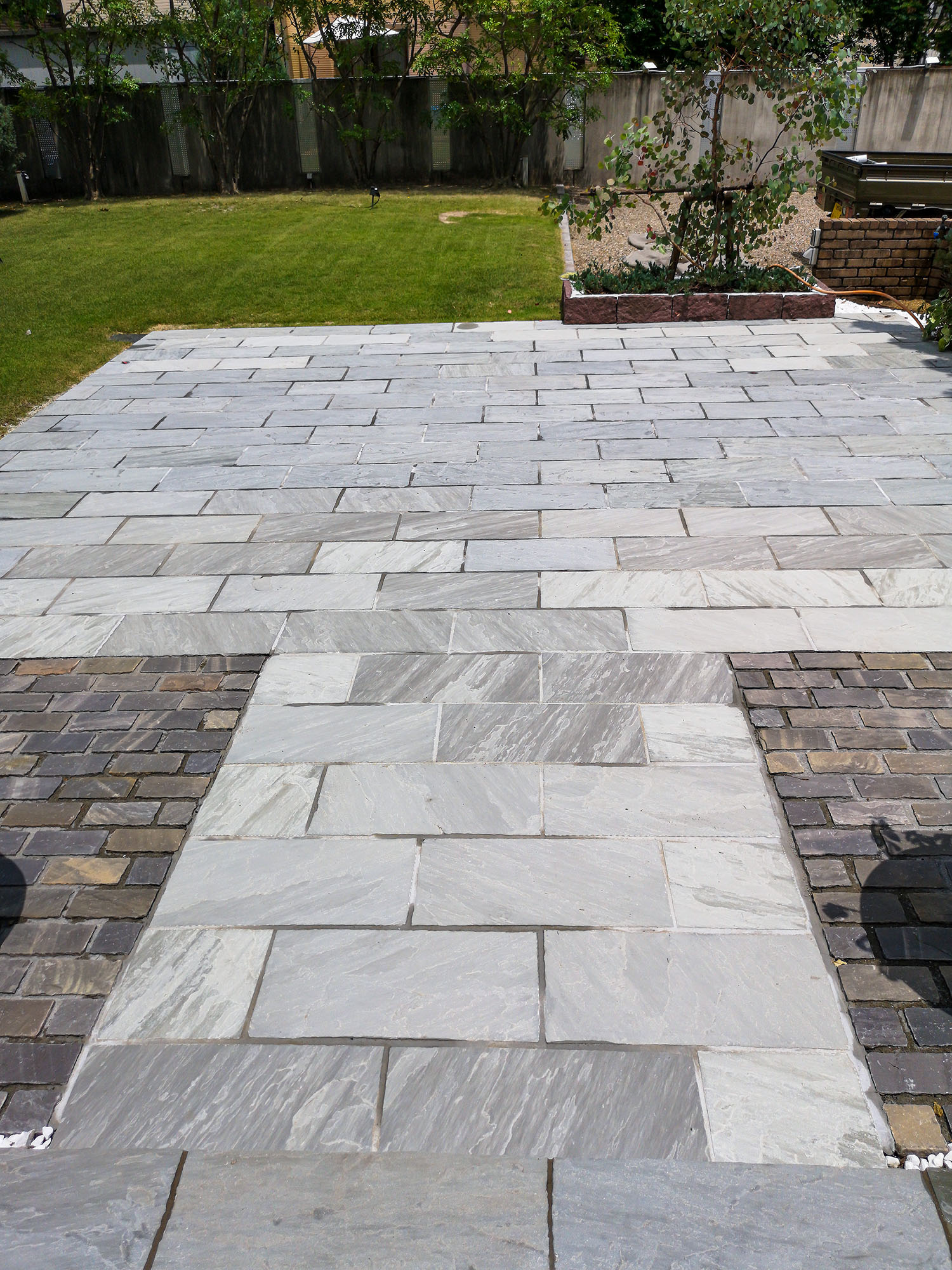 ヴィスタストーン サンドフラッグ グレー | 造園資材館