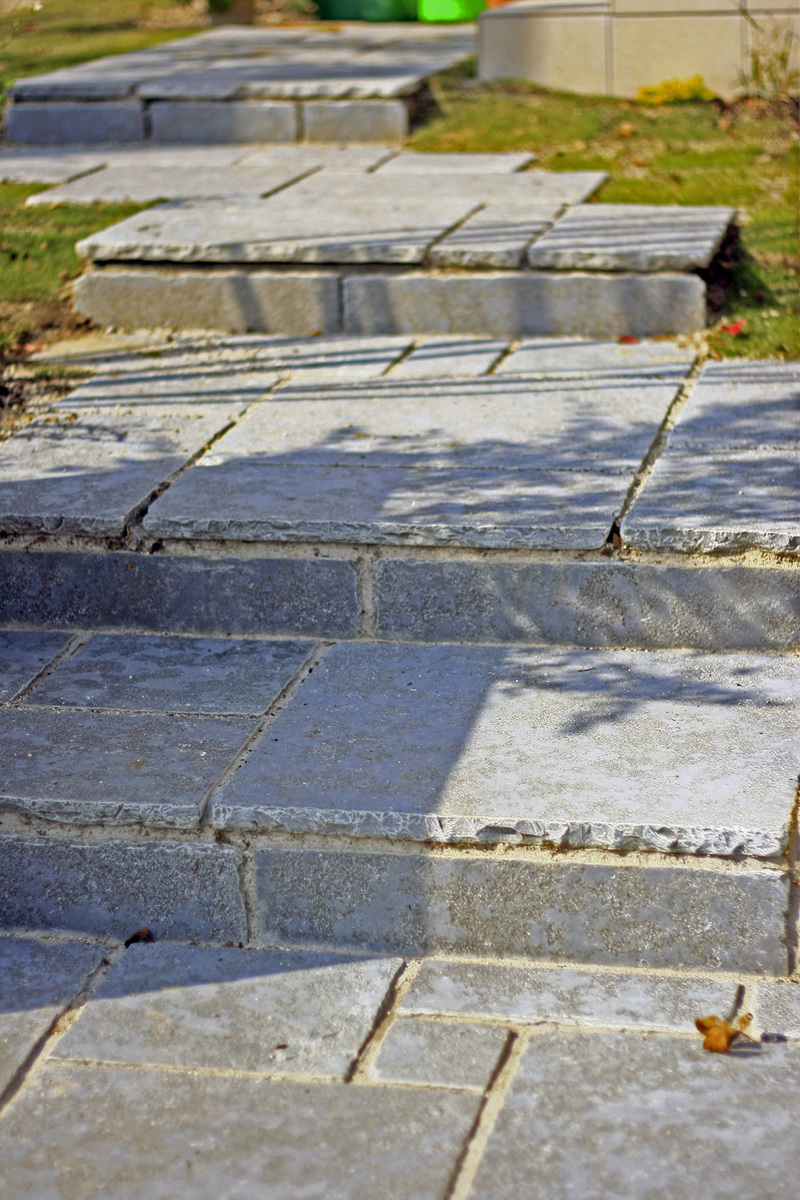 ヴィスタストーン ライムフラッグ グレー (アンティーク) | 造園資材館