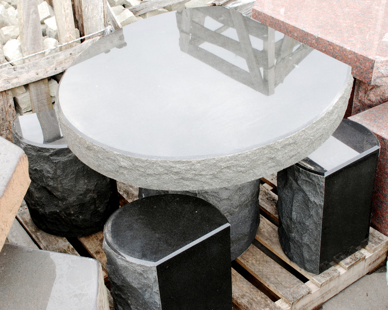 ストーンテーブルセット カルサノールブラック | 造園資材館